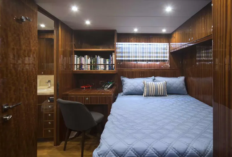 Slide: The Image of Hargrave Raised Pilothouse 2016 - 20
