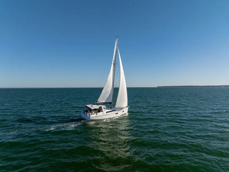Slide: The Image of Beneteau Oceanis 38.1 2019 - 10