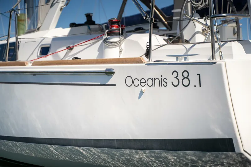 Slide: The Image of Beneteau Oceanis 38.1 2019 - 27