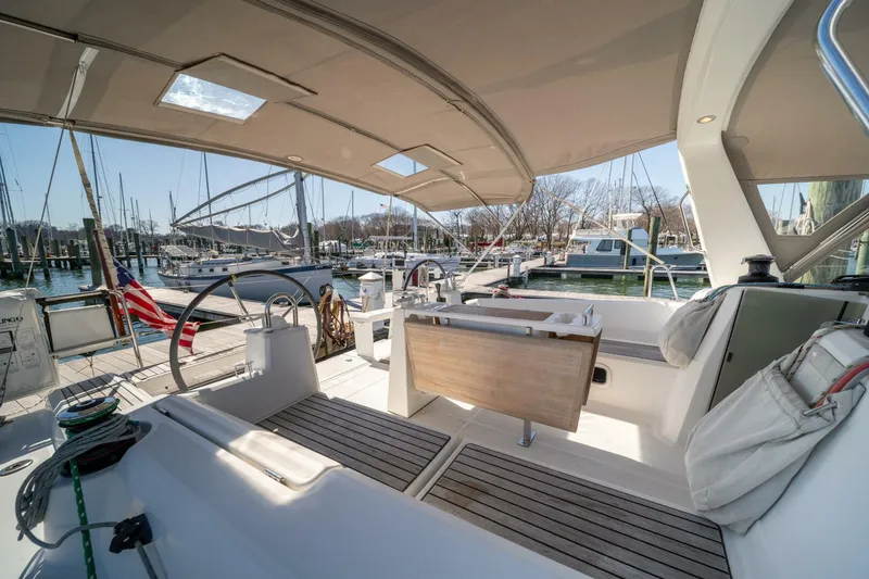 Slide: The Image of Beneteau Oceanis 38.1 2019 - 30