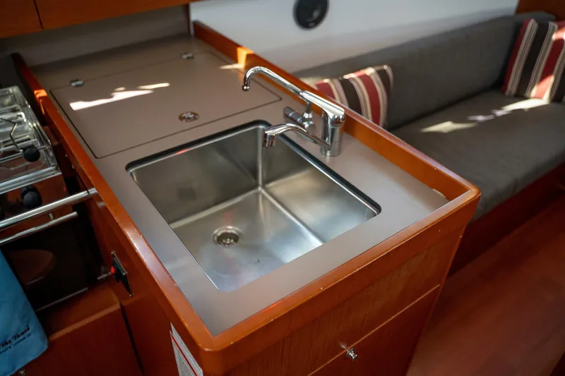 Slide: The Image of Beneteau Oceanis 38.1 2019 - 47