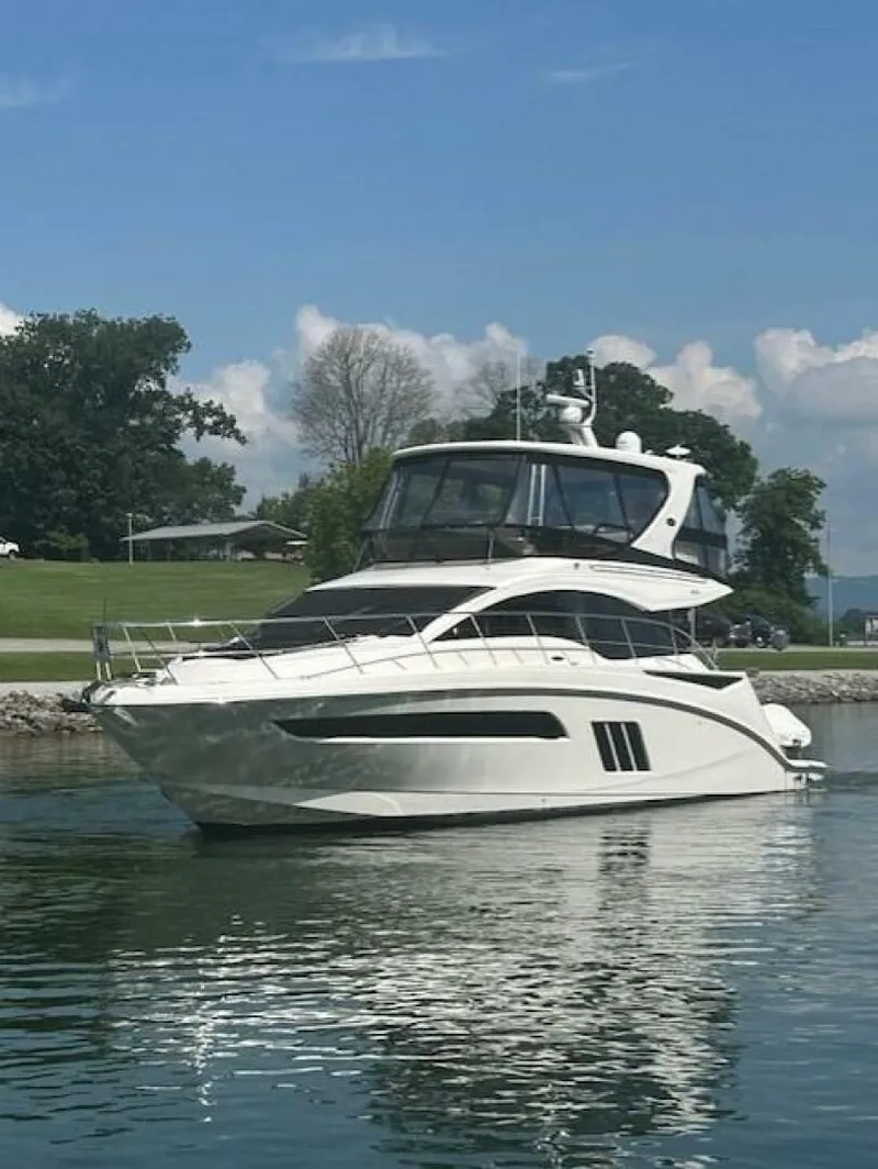 Slide: The Image of Sea Ray 510 FLY 2016 - 2