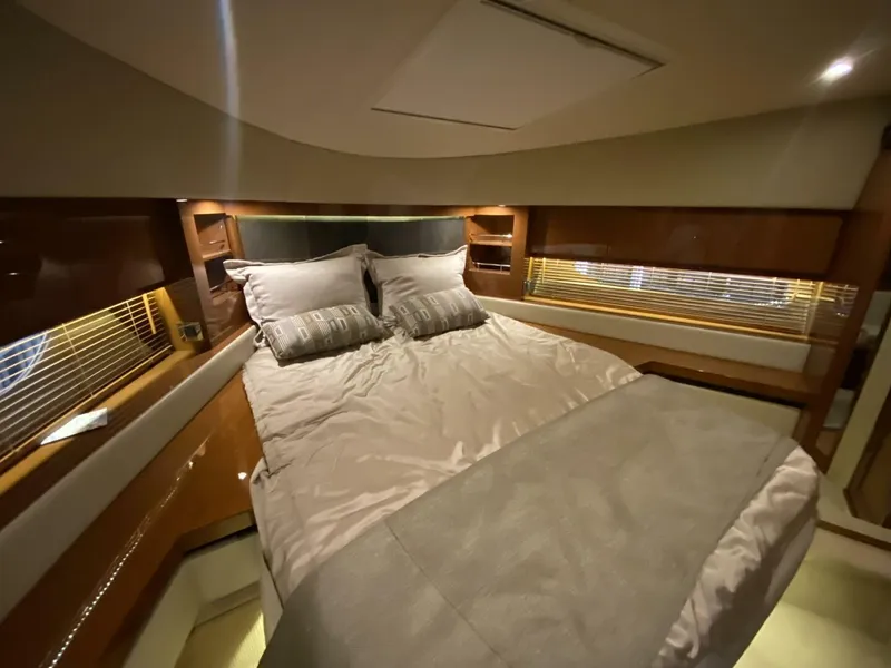 Slide: The Image of Sea Ray 510 FLY 2016 - 22