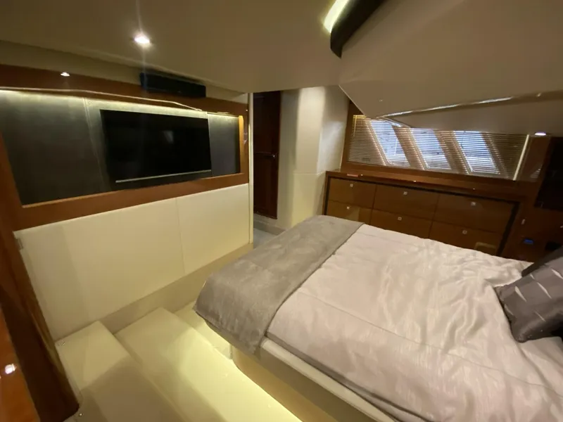 Slide: The Image of Sea Ray 510 FLY 2016 - 27