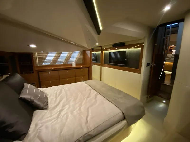 Slide: The Image of Sea Ray 510 FLY 2016 - 29