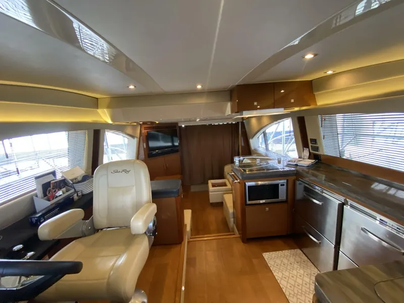 Slide: The Image of Sea Ray 510 FLY 2016 - 36