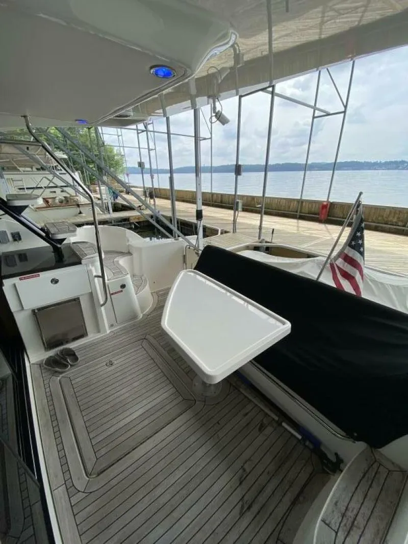 Slide: The Image of Sea Ray 510 FLY 2016 - 9