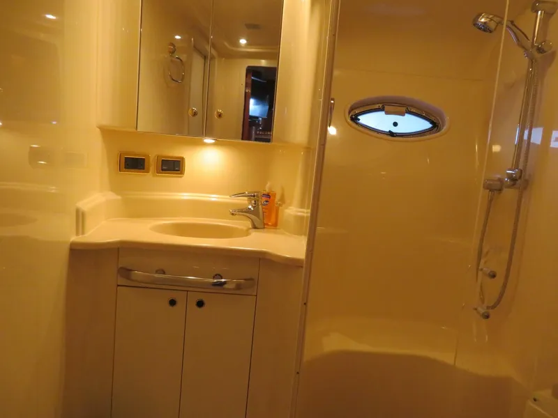 Slide: The Image of Sea Ray 510 Sundancer 2001 - 18