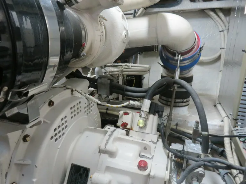 Slide: The Image of Sea Ray 510 Sundancer 2001 - 28