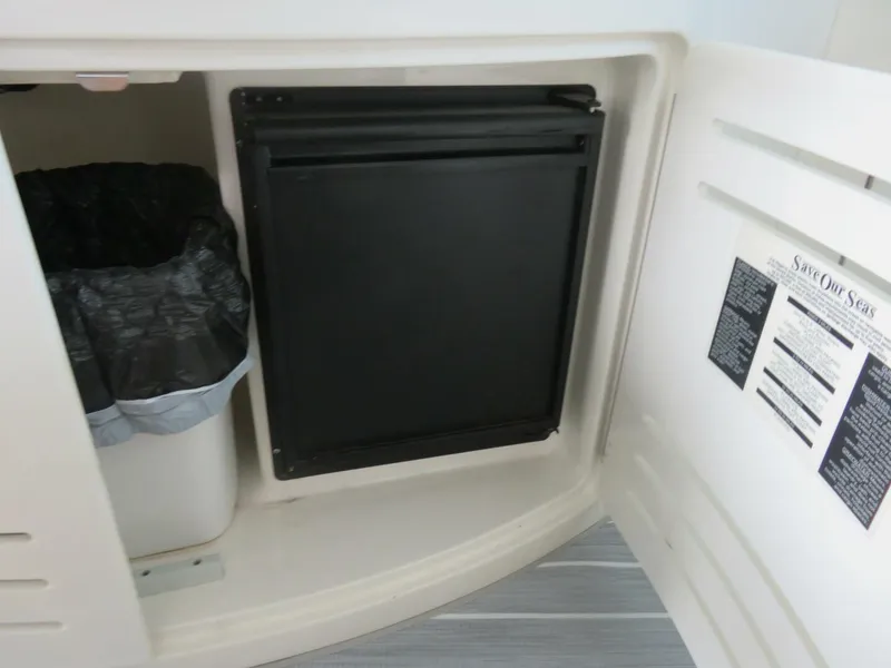 Slide: The Image of Sea Ray 510 Sundancer 2001 - 9