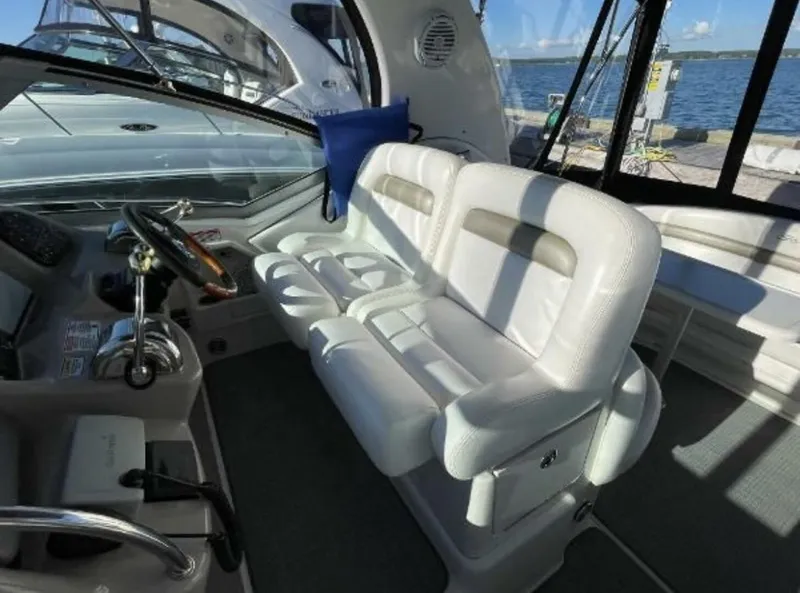 Slide: The Image of Sea Ray 320 Sundancer 2006 - 16