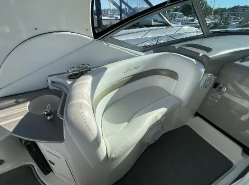 Slide: The Image of Sea Ray 320 Sundancer 2006 - 17