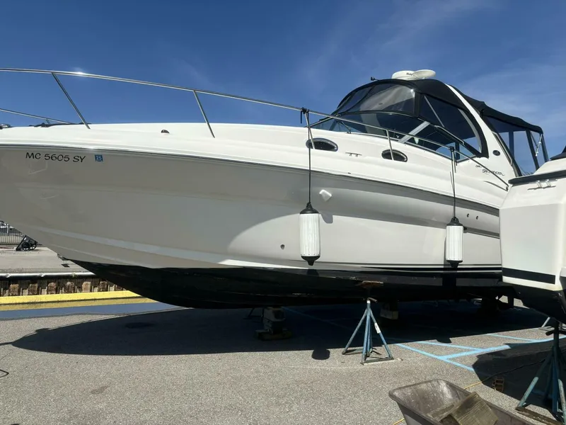 Slide: The Image of Sea Ray 320 Sundancer 2006 - 30