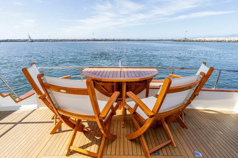 Slide: The Image of Offshore Flushdeck 2000 - 16