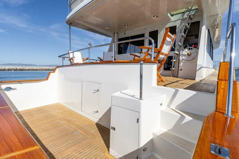 Slide: The Image of Offshore Flushdeck 2000 - 4