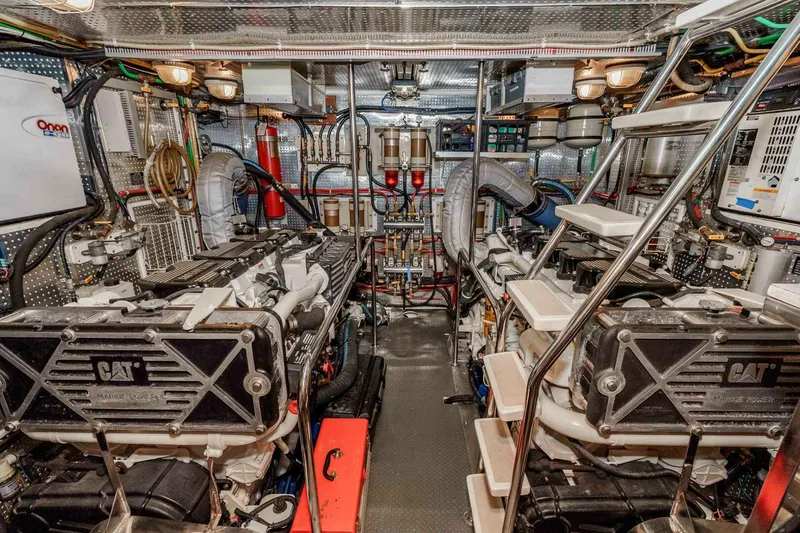 Slide: The Image of Offshore Flushdeck 2000 - 43