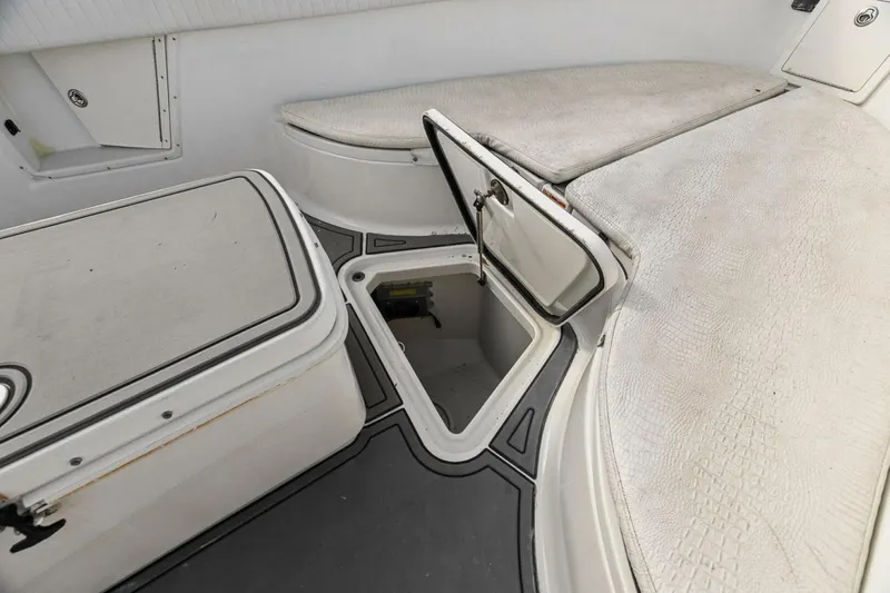 Slide: The Image of Hydra-Sports Vector 3300 CC 2004 - 13