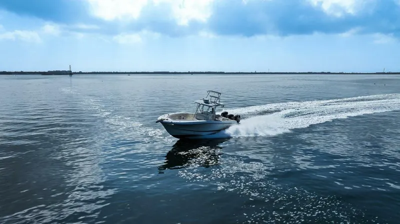 Slide: The Image of Hydra-Sports Vector 3300 CC 2004 - 32