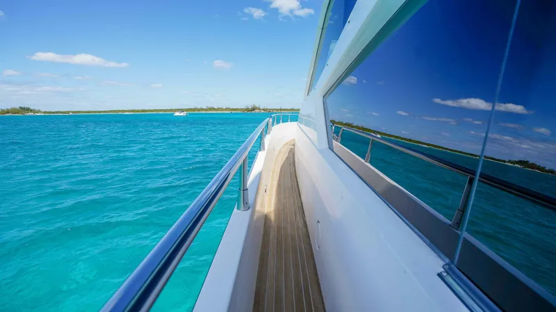 Slide: The Image of Sunseeker 75 Yacht 2016 - 16
