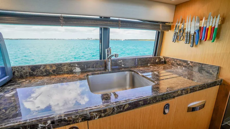 Slide: The Image of Sunseeker 75 Yacht 2016 - 30