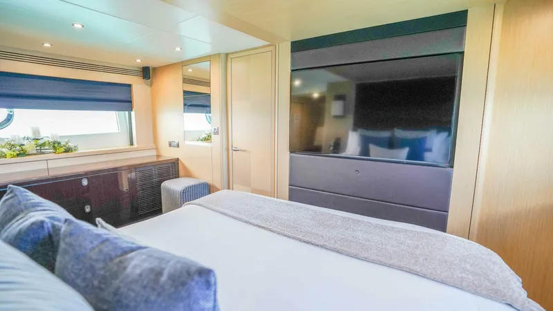 Slide: The Image of Sunseeker 75 Yacht 2016 - 38