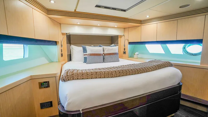 Slide: The Image of Sunseeker 75 Yacht 2016 - 44