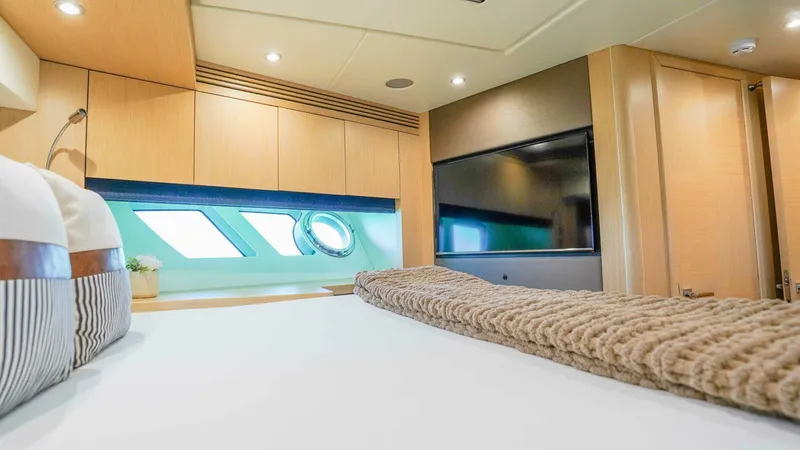 Slide: The Image of Sunseeker 75 Yacht 2016 - 45