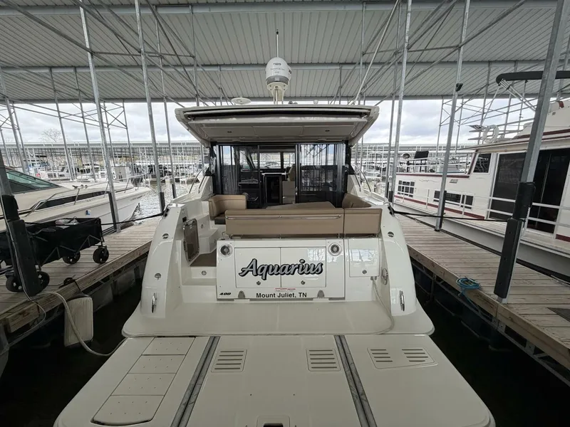 Slide: The Image of Sea Ray 400 Sundancer 2017 - 2