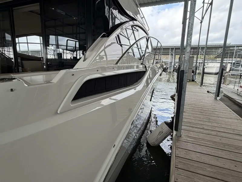 Slide: The Image of Sea Ray 400 Sundancer 2017 - 24