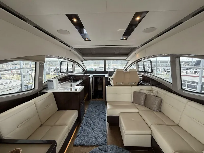 Slide: The Image of Sea Ray 400 Sundancer 2017 - 4