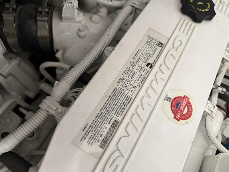 Slide: The Image of Sea Ray 400 Sundancer 2017 - 47