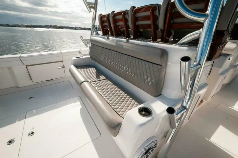 Slide: The Image of Valhalla Boatworks V-46 2021 - 10