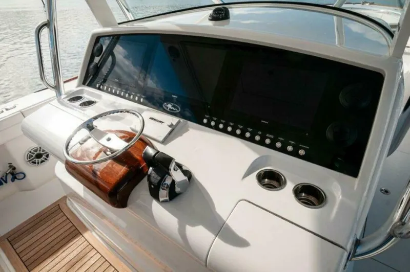 Slide: The Image of Valhalla Boatworks V-46 2021 - 6