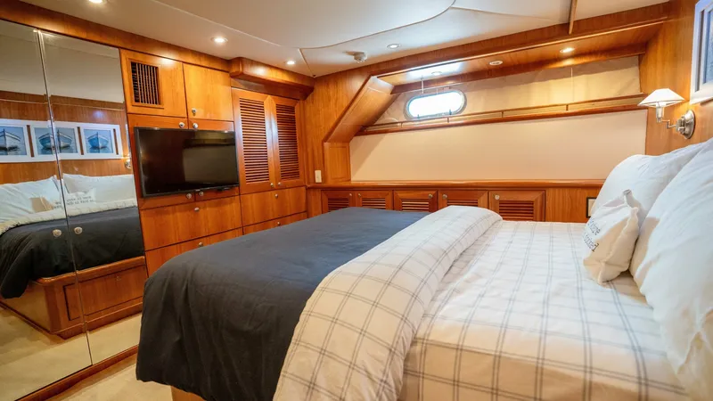 Slide: The Image of Symbol 62 Pilothouse 2001 - 28