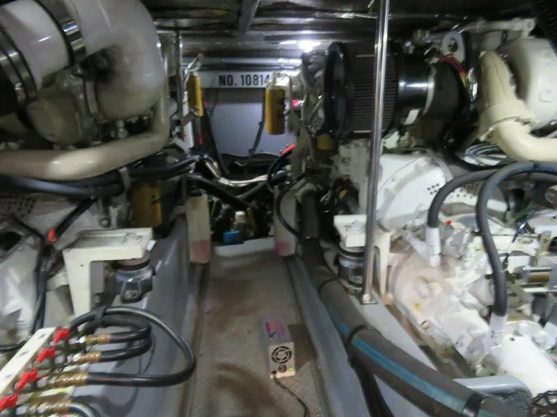 Slide: The Image of Sea Ray 480 Sedan Bridge 1999 - 11