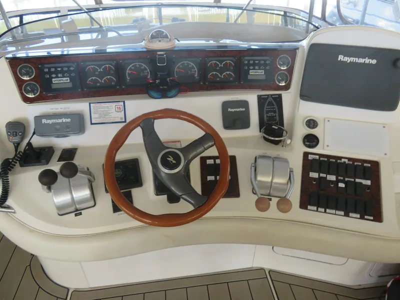 Slide: The Image of Sea Ray 480 Sedan Bridge 1999 - 4