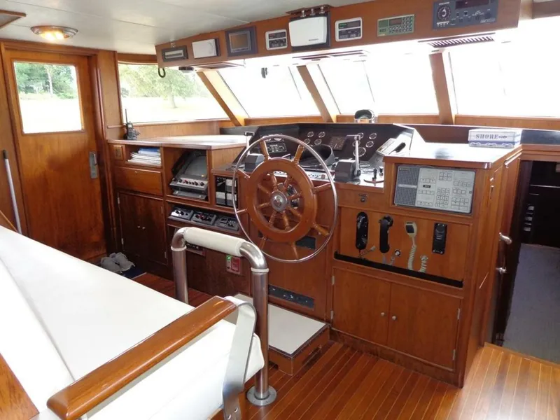 Slide: The Image of Burger 80 Motor Yacht 1988 - 33