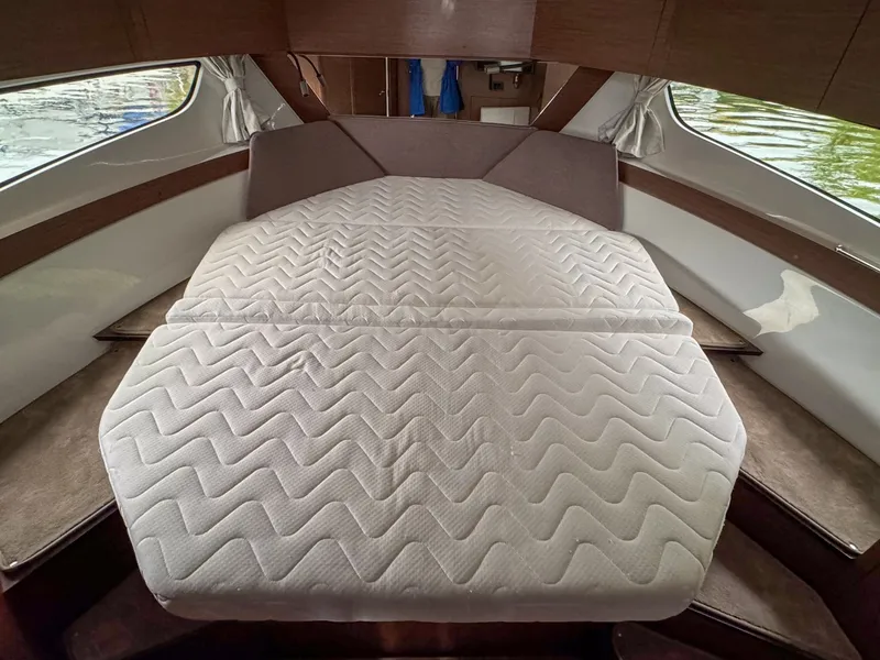 Slide: The Image of Beneteau Antares 11 2026 - 18