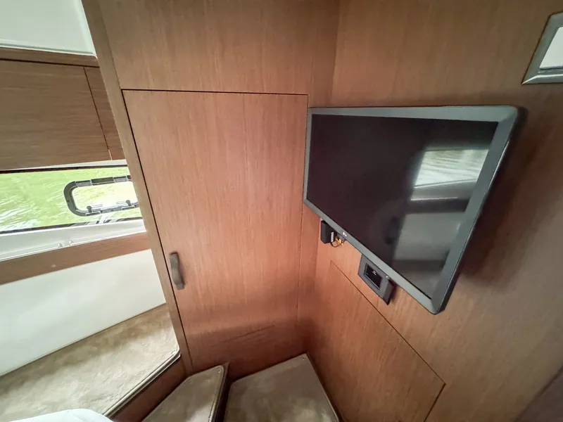 Slide: The Image of Beneteau Antares 11 2026 - 19