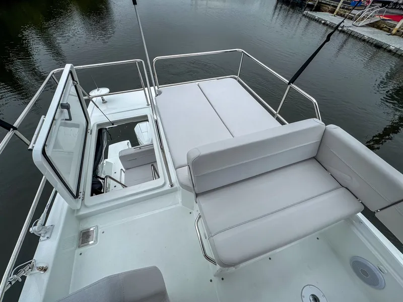 Slide: The Image of Beneteau Antares 11 2026 - 24