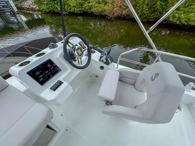 Slide: The Image of Beneteau Antares 11 2026 - 25
