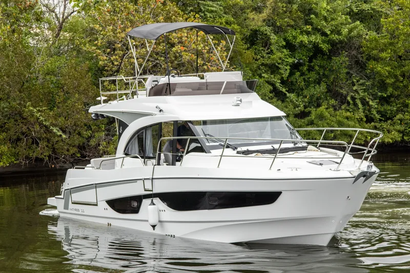 Slide: The Image of Beneteau Antares 11 2026 - 6