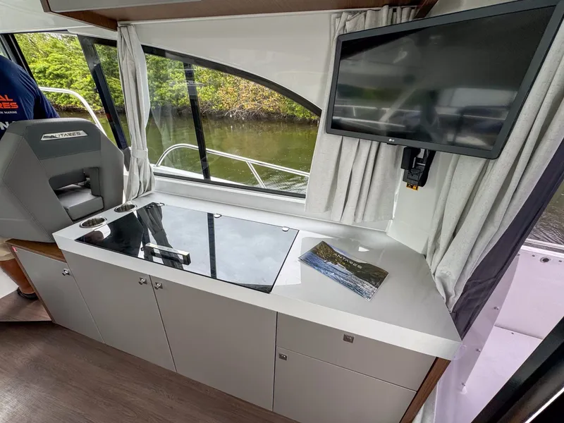 Slide: The Image of Beneteau Antares 11 2026 - 9