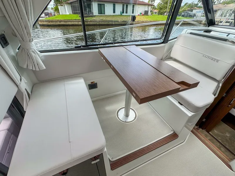 Slide: The Image of Beneteau Antares 9 2026 - 18