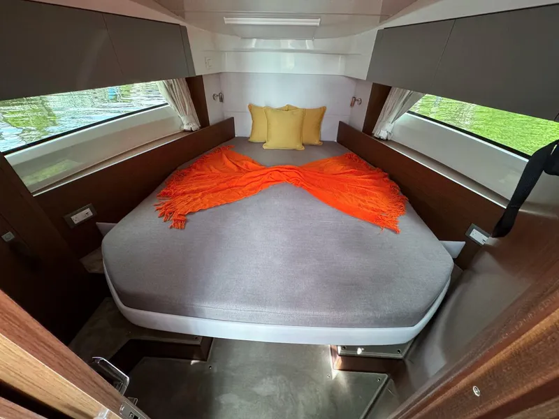 Slide: The Image of Beneteau Antares 9 2026 - 22