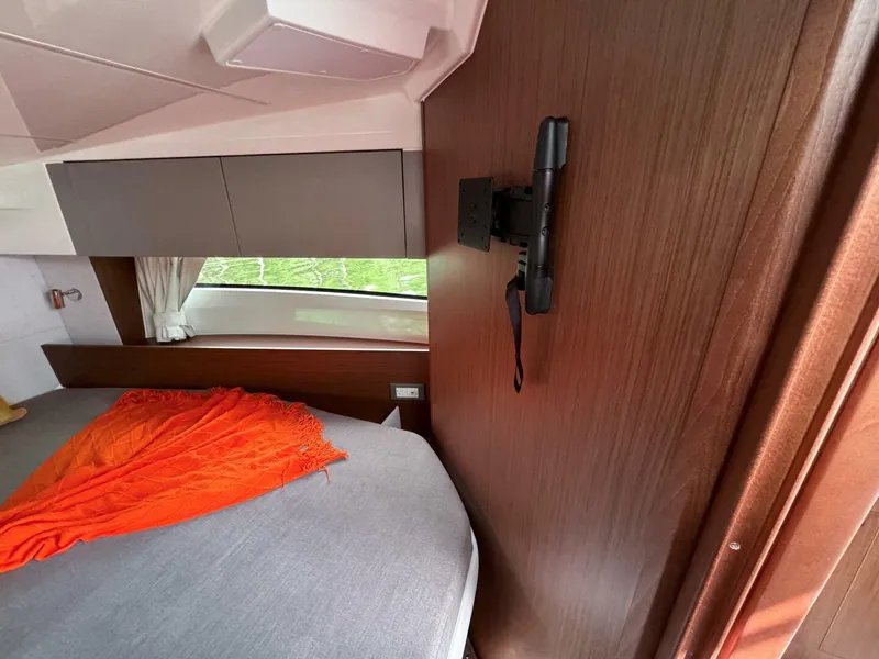 Slide: The Image of Beneteau Antares 9 2026 - 23