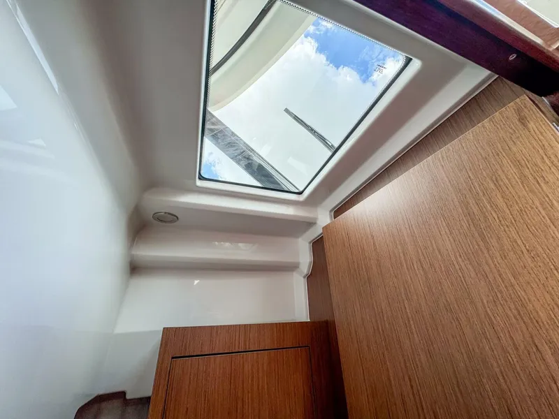 Slide: The Image of Beneteau Antares 9 2026 - 25