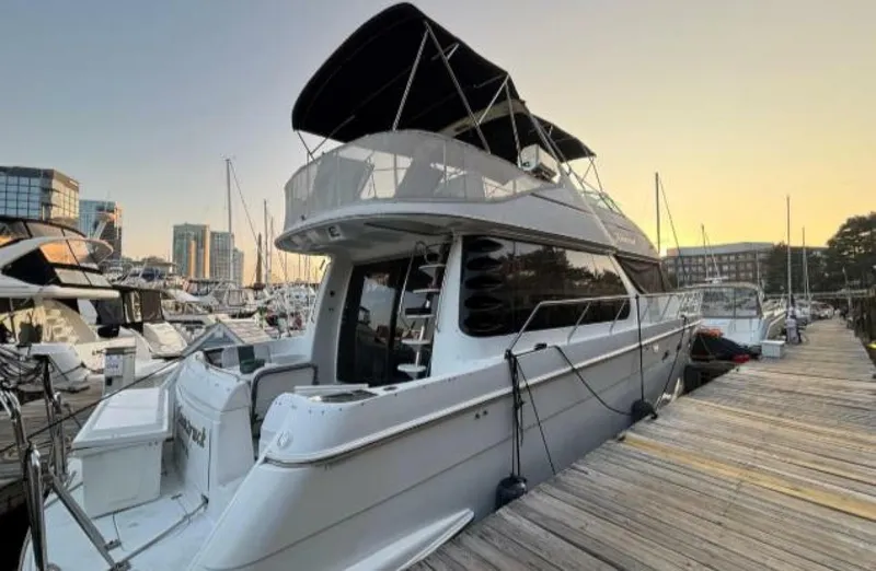 Slide: The Image of Carver Yachts 530 Voyager 1998 - 13