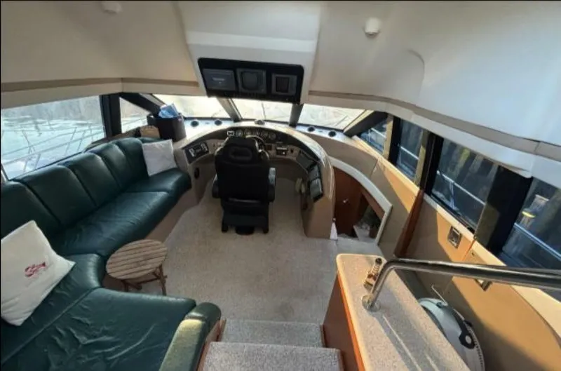 Slide: The Image of Carver Yachts 530 Voyager 1998 - 3