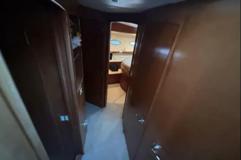 Slide: The Image of Carver Yachts 530 Voyager 1998 - 35